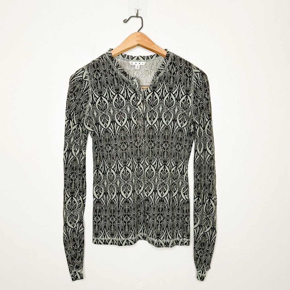 Cabi Lightweight Snap Button Front Long Sleeve Henley Print Shirt‎ Small S - Picture 3 of 6